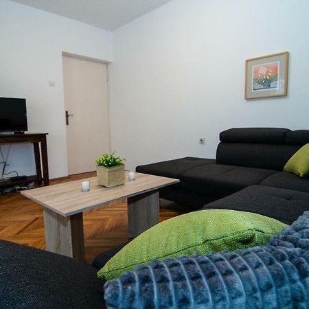 New Renovated Apartment 15 Min From Beach On Foot Pula Zewnętrze zdjęcie
