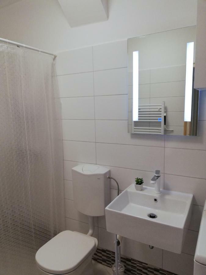 New Renovated Apartment 15 Min From Beach On Foot Pula Zewnętrze zdjęcie