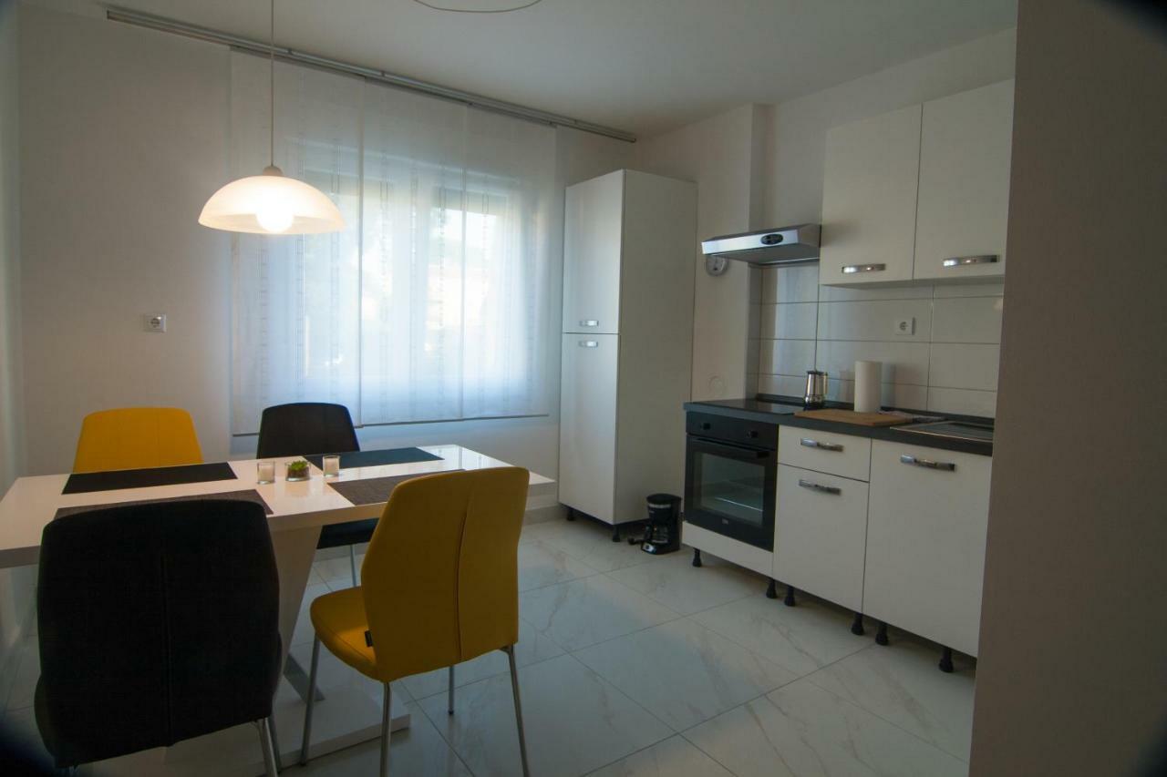 New Renovated Apartment 15 Min From Beach On Foot Pula Zewnętrze zdjęcie