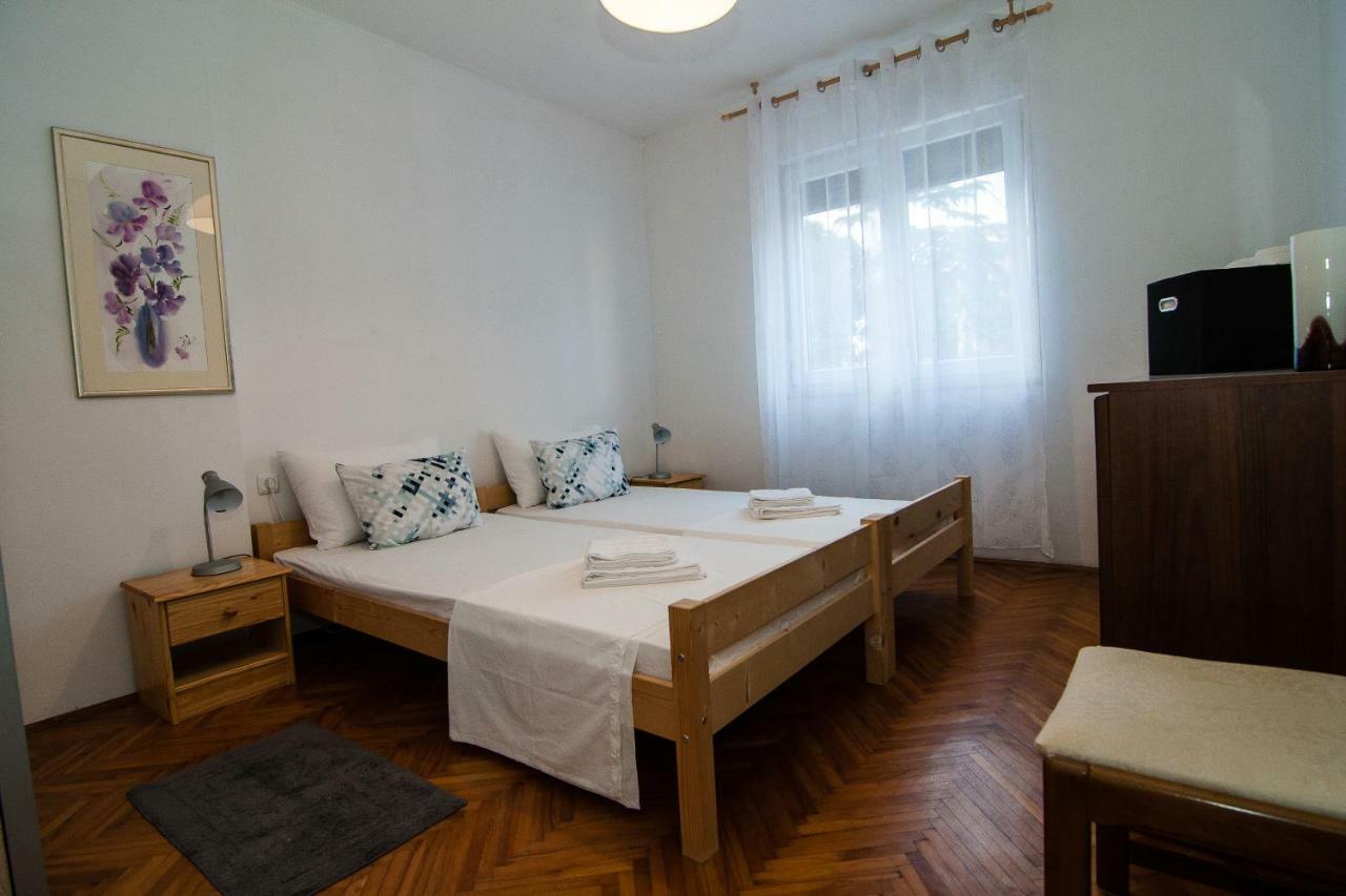 New Renovated Apartment 15 Min From Beach On Foot Pula Zewnętrze zdjęcie