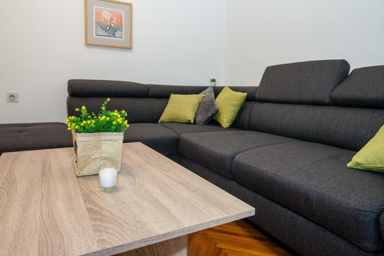 New Renovated Apartment 15 Min From Beach On Foot Pula Zewnętrze zdjęcie