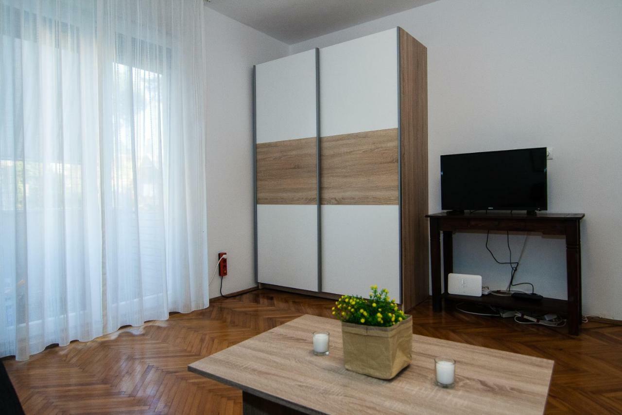 New Renovated Apartment 15 Min From Beach On Foot Pula Zewnętrze zdjęcie