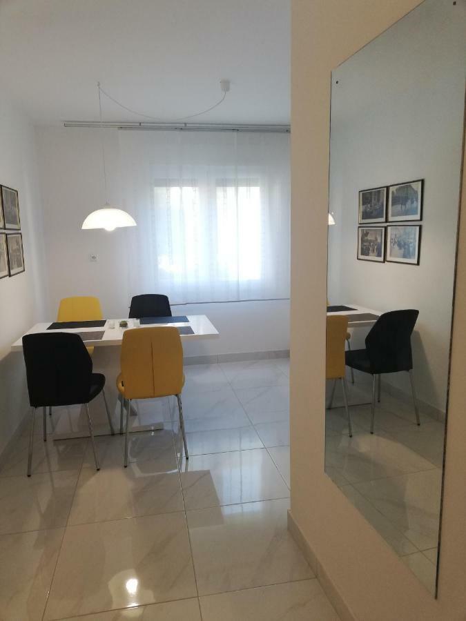 New Renovated Apartment 15 Min From Beach On Foot Pula Zewnętrze zdjęcie