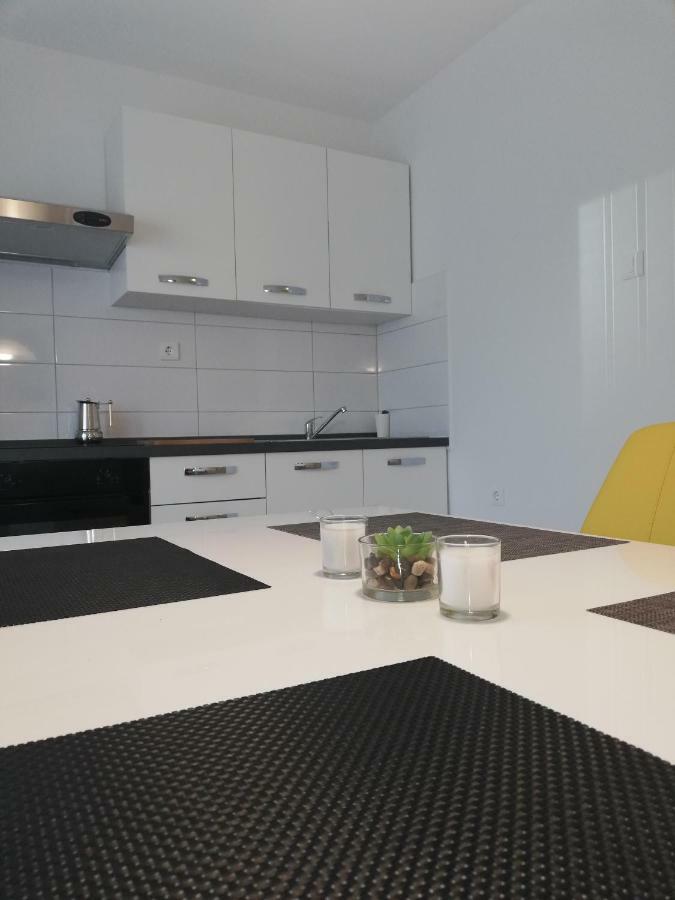 New Renovated Apartment 15 Min From Beach On Foot Pula Zewnętrze zdjęcie
